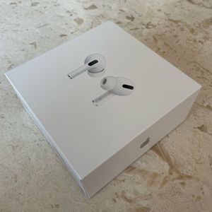 AirPods Pro (1st Gen) with MagSafe Charging Case and Original Box And Ear Tips